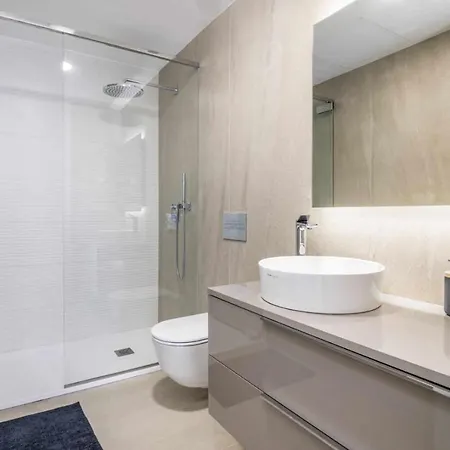 Theedgebythesea Dolphin Apartment